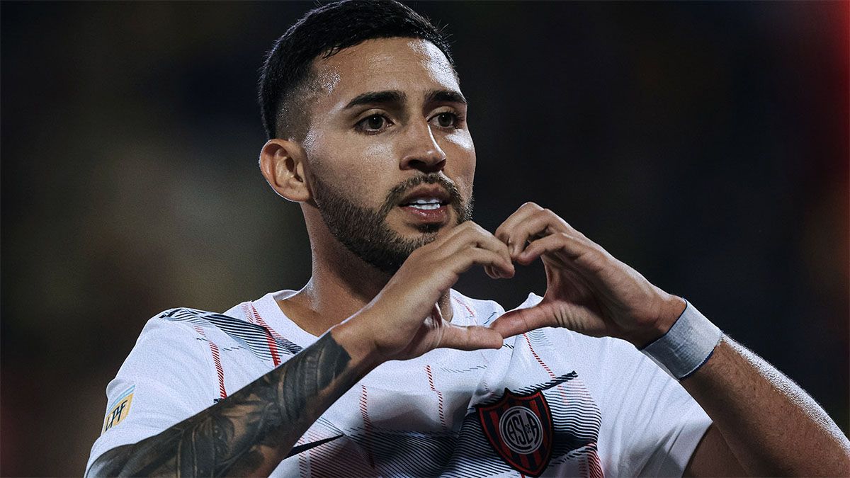 Nahuel Bustos marcó el gol del triunfo de San Lorenzo ante Rosario Central. Nahuel Bustos marcó el gol del triunfo de San Lorenzo ante Rosario Central.