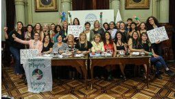 Dudas acerca de cómo se va a implementar la ley de cupo femenino en la música