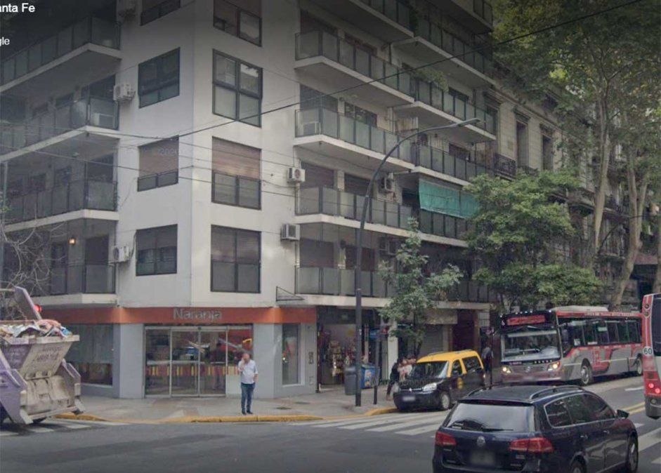 Investigan si fue un accidente: una empleada doméstica de 47 años murió al caer por el hueco del ascensor de este edificio del barrio porteño de Palermo.&nbsp;