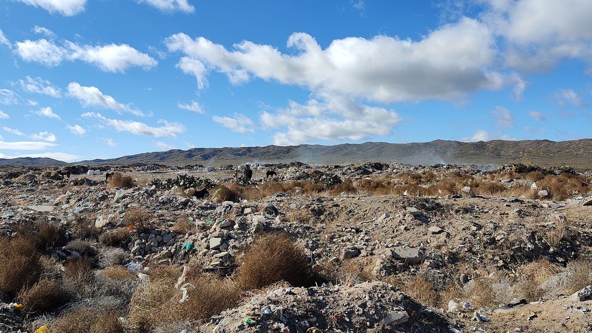 Silvina Macías dijo que los vecinos que se mostraron a favor de la necesidad del centro ambiental y sobre todo el saneamiento del basural cielo abierto de Villa Bastías. Silvina Macías dijo que los vecinos que se mostraron a favor de la necesidad del centro ambiental y sobre todo el saneamiento del basural cielo abierto de Villa Bastías.