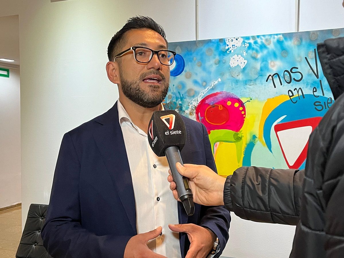 Gabriel Lopez, Concejal de La UCR por el departamento de Maipú, presentó el Proyecto de Ordenanza que Limita las Reelecciones Indefinidas de Concejales.