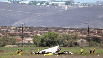 Al menos tres muertos tras el choque de dos avionetas en pleno vuelo en Estados Unidos