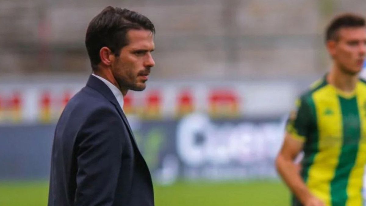Fernando Gago dejó ser el técnico de Aldosivi