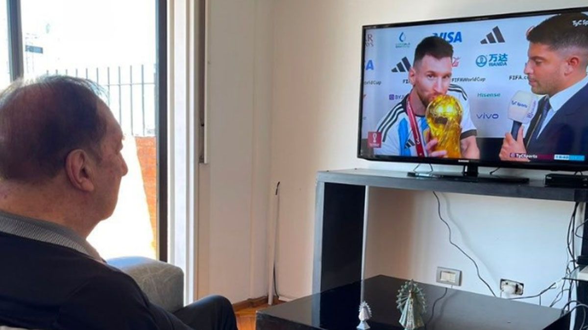 Bilardo, pese a su enfermedad, siguió el Mundial por TV