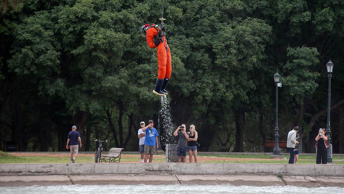 Ensayo de los festejos organizados por el Club Mendoza de Regatas.