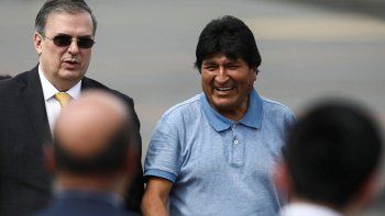Desde México, Evo pidió al ejército boliviano que no reprima a la población