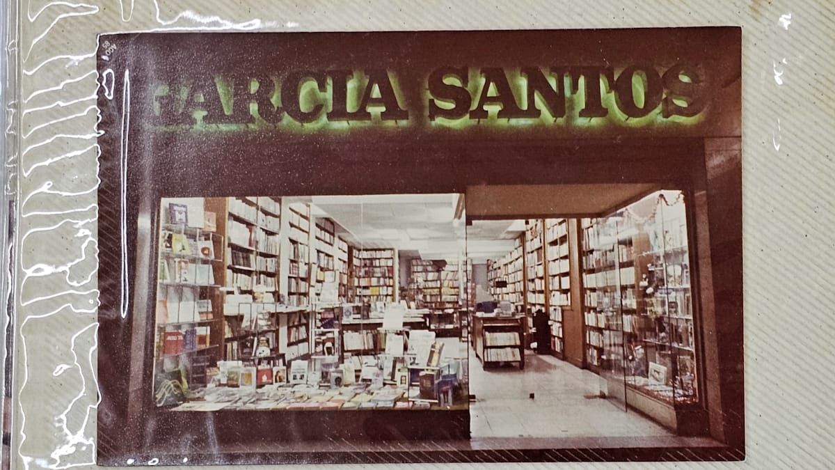 Segunda locación mendocina de García Santos Libros, en calle Rivadavia, frente a la primera. Segunda locación mendocina de García Santos Libros, en calle Rivadavia, frente a la primera.
