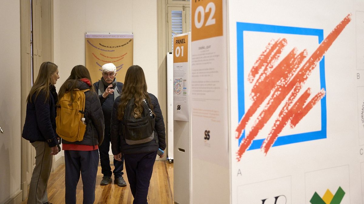 La muestra de diseños de Luis Sarale en el Museo Carlos Alonso puede visitarse de martes a domingos y feriados, de 9 a 19, con entrada gratuita. La muestra de diseños de Luis Sarale en el Museo Carlos Alonso puede visitarse de martes a domingos y feriados, de 9 a 19, con entrada gratuita.