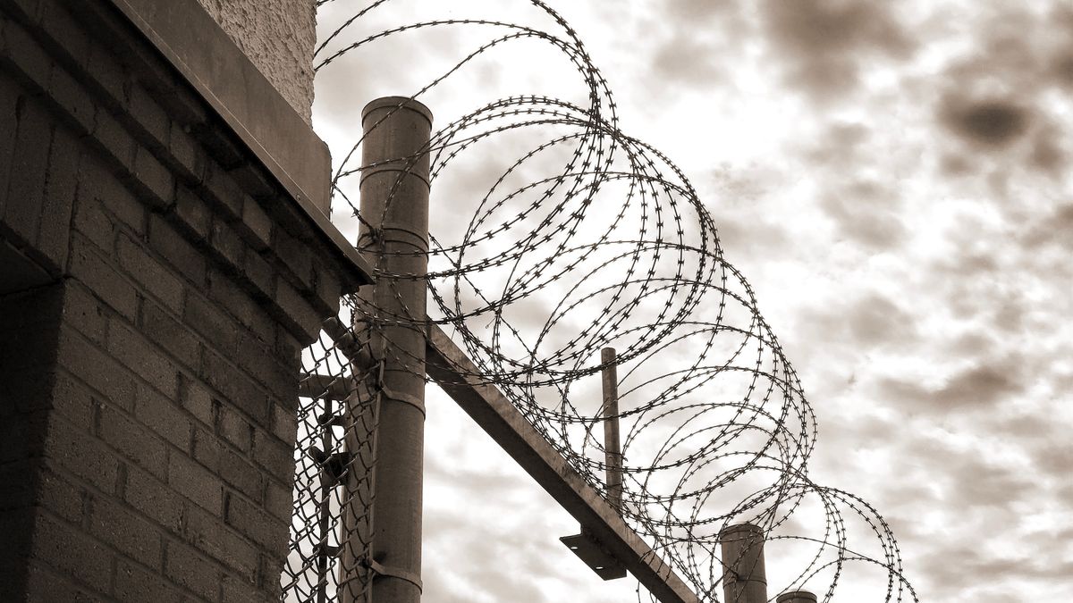 Nueva York anuncia el despido de más de 2000 trabajadores de manera inmediata: el motivo Nueva York anuncia el despido de más de 2000 trabajadores de manera inmediata: el motivo