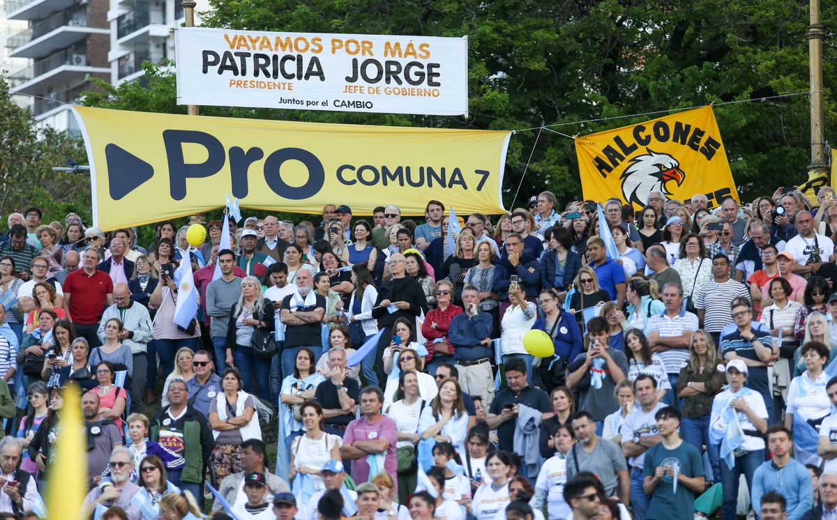 Masivo fue el acto de Bullrich en Buenos Aires. Masivo fue el acto de Bullrich en Buenos Aires.