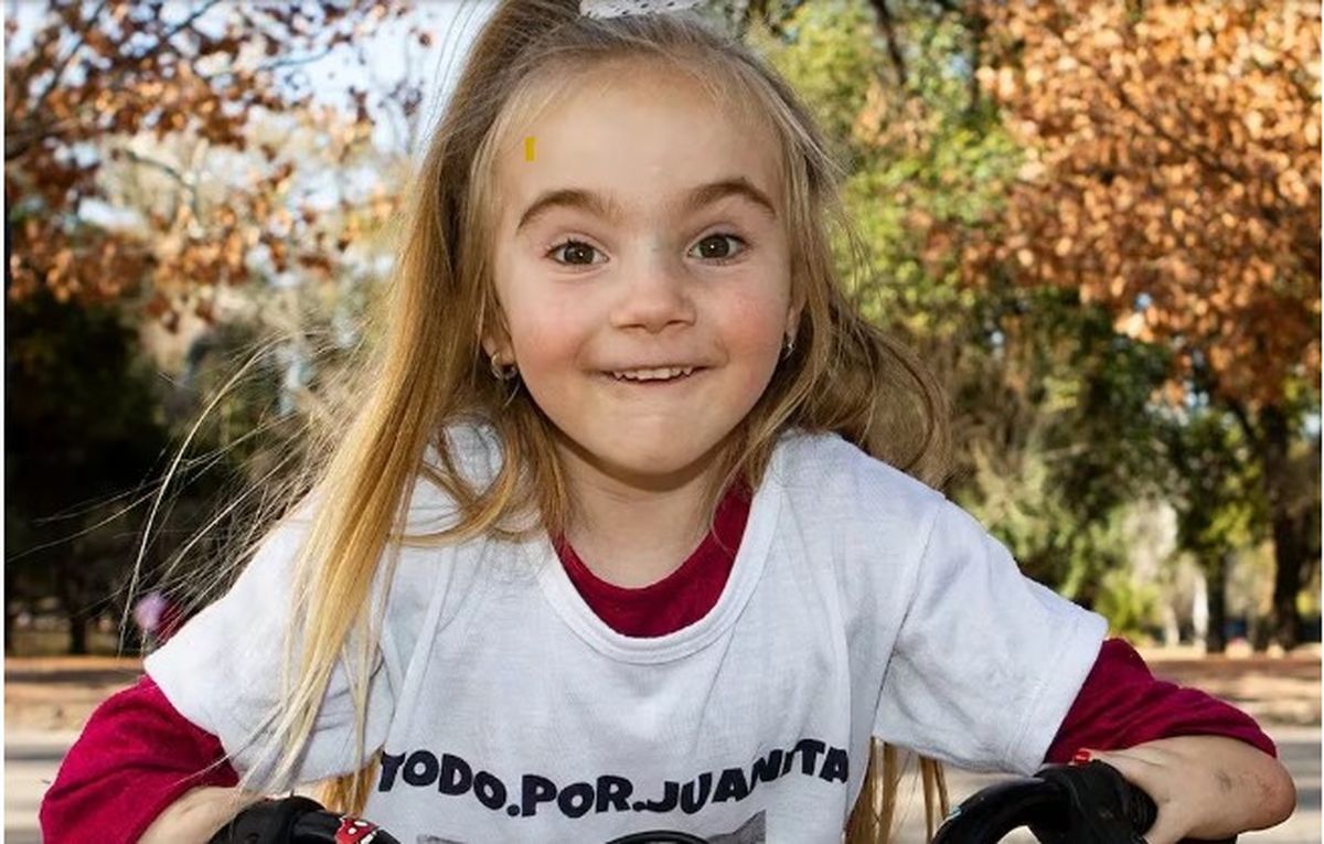 La mamá de Juanita, Ruth Dávila, contó que ella está siempre predispuesta a realizar los tratamientos que le ayuden a tener una mejor calidad de vida. La mamá de Juanita, Ruth Dávila, contó que ella está siempre predispuesta a realizar los tratamientos que le ayuden a tener una mejor calidad de vida.