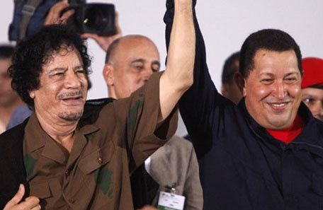 Muammar Gaddafi aceptó al propuesta de Hugo Chavez para destrabar el conflicto en Libia