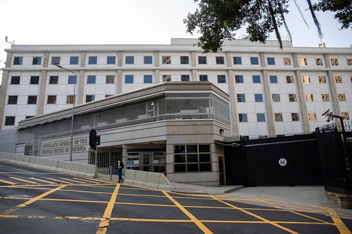 Sede de un Consulado de Estados Unidos, donde generalmente se tramitan las visas de estudiante. Crédito: EFE/Jerome Favre.