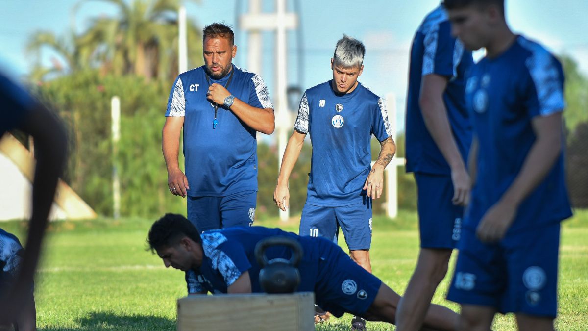 Federico Arias dirigirá a Independiente Rivadavia ante Barracas Central, por la Primera Nacional Federico Arias dirigirá a Independiente Rivadavia ante Barracas Central, por la Primera Nacional