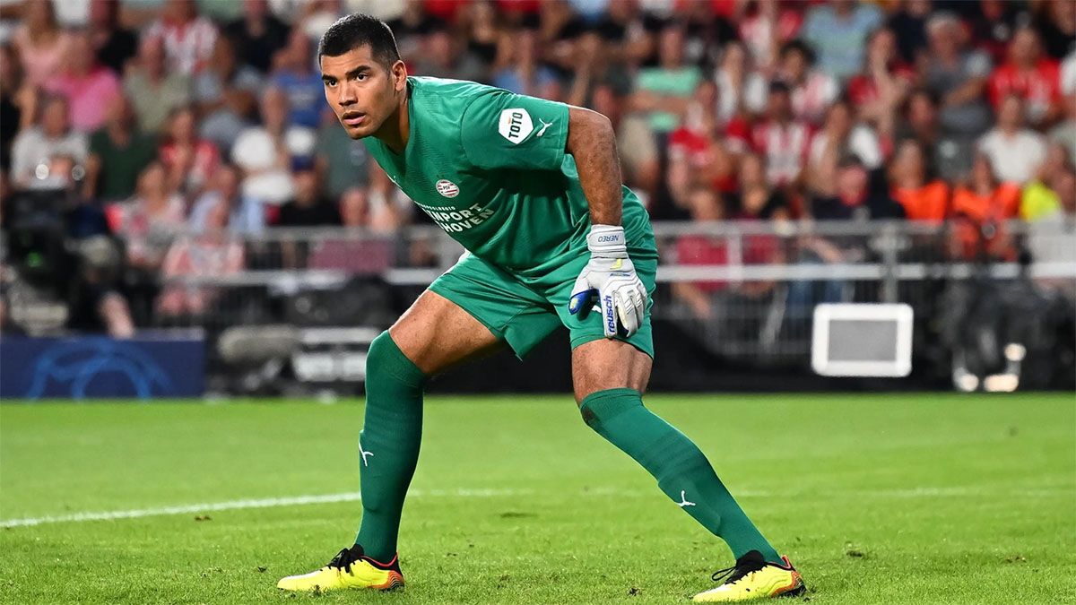 Walter Benìtez se destacó en el Niza, pasó al PSV y ahora lo quiere el Cholo Simeone en el Atlético de Madrid. Walter Benìtez se destacó en el Niza, pasó al PSV y ahora lo quiere el Cholo Simeone en el Atlético de Madrid.