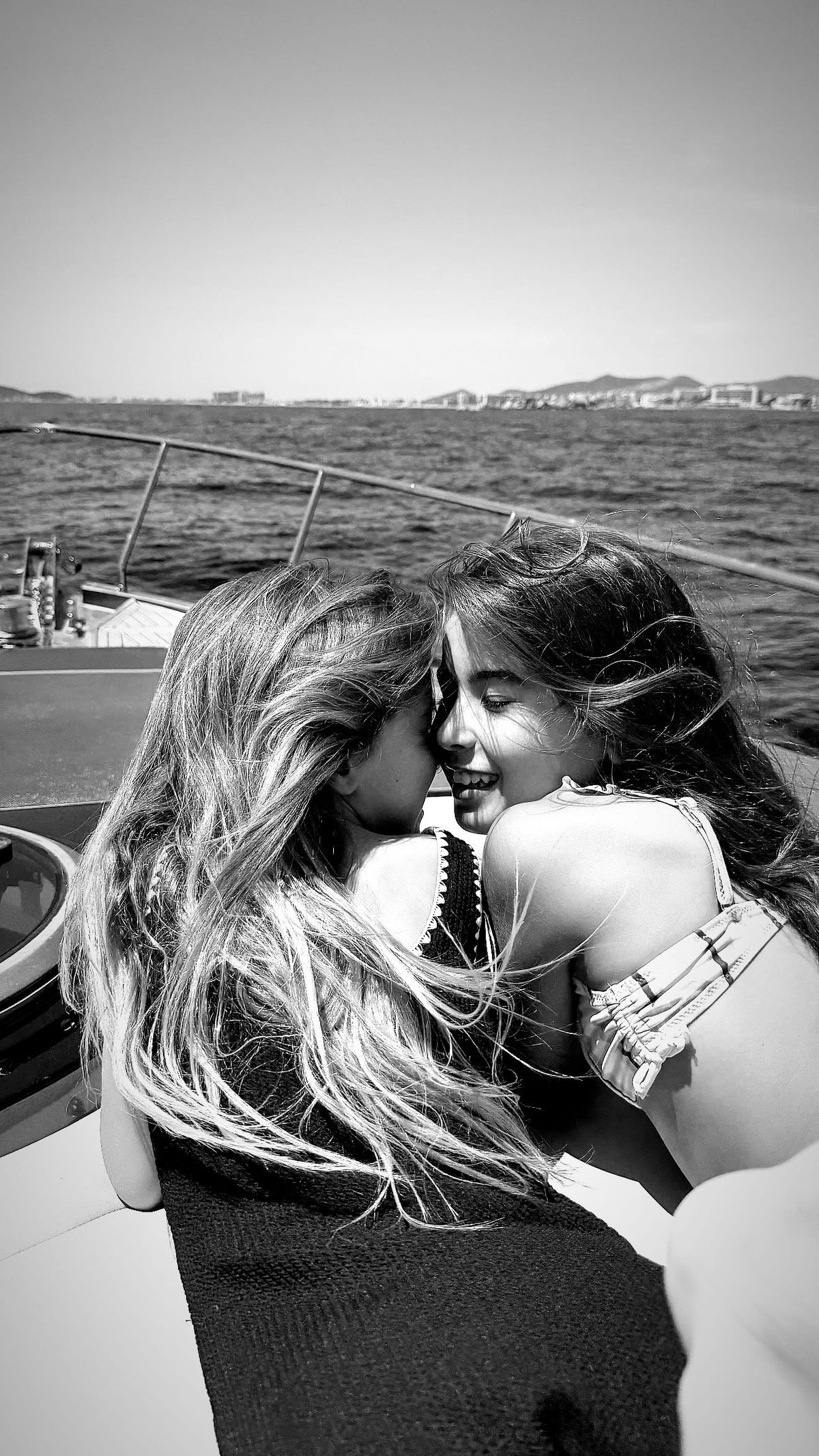 La reacción de la China Suárez tras las críticas por su video íntimo con Icardi frente a sus hijos. La reacción de la China Suárez tras las críticas por su video íntimo con Icardi frente a sus hijos.