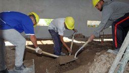 Se siguen perdiendo puestos de empleo formal en la construcción