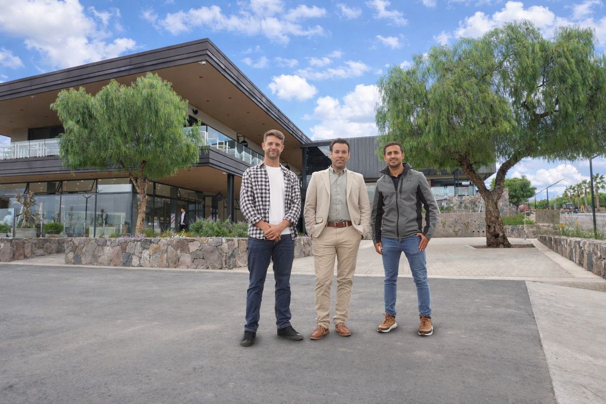 Juan Pablo Eraso, Nicol&aacute;s Cicchitti y Mauricio Guti&eacute;rrez Vila, al frente del proyecto de Dalvian Mall.