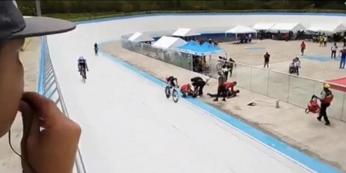 Un saldo trágico se produjo durante una competencia de chicos en Ecuador. Foto: ecuavisa.com.