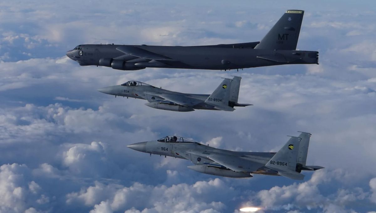 La fuerza aérea de Estados Unidos se une con un país de Asia en maniobras militares y desafía a China en el Pacífico