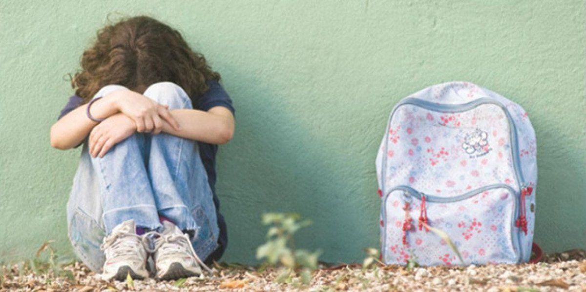 Un padre golpeó a las compañeras de su hija que le hacían bullying. Imagen ilustrtiva