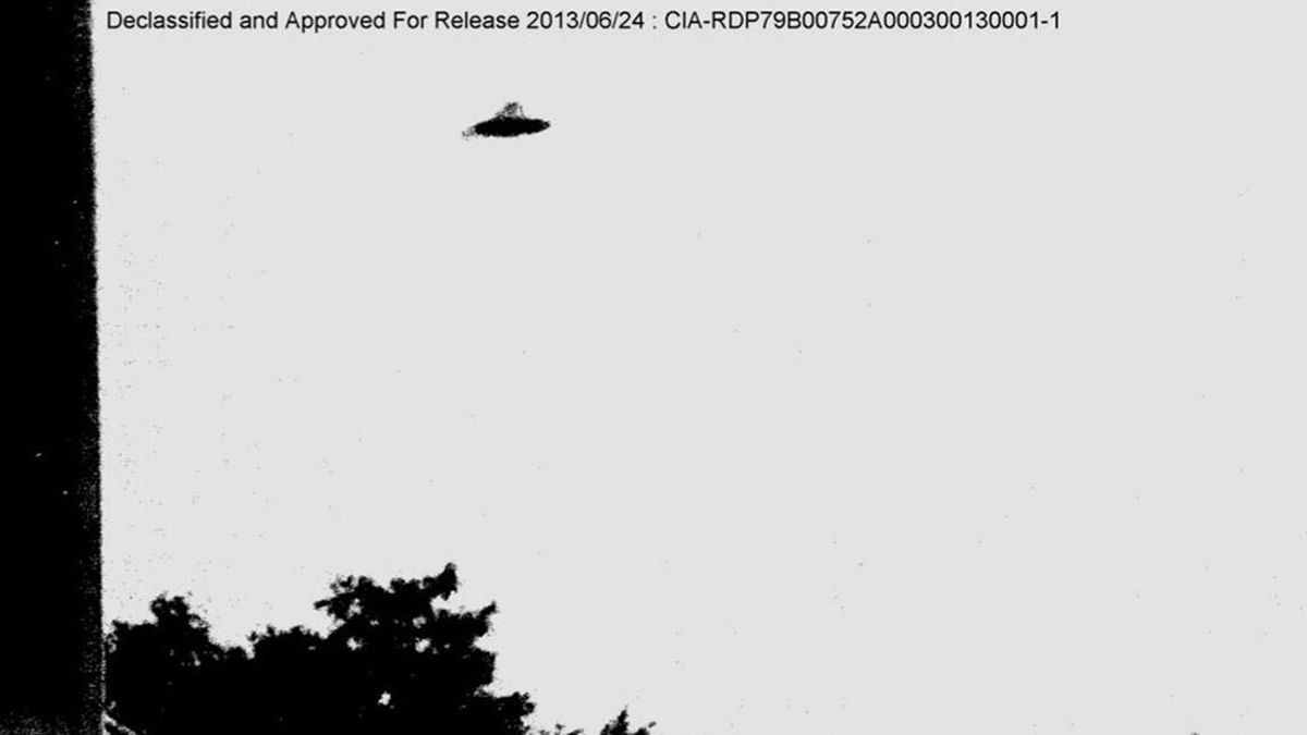En el Pentágono se difundieron imágenes de OVNIS sobrevolando el cielo estadounidense