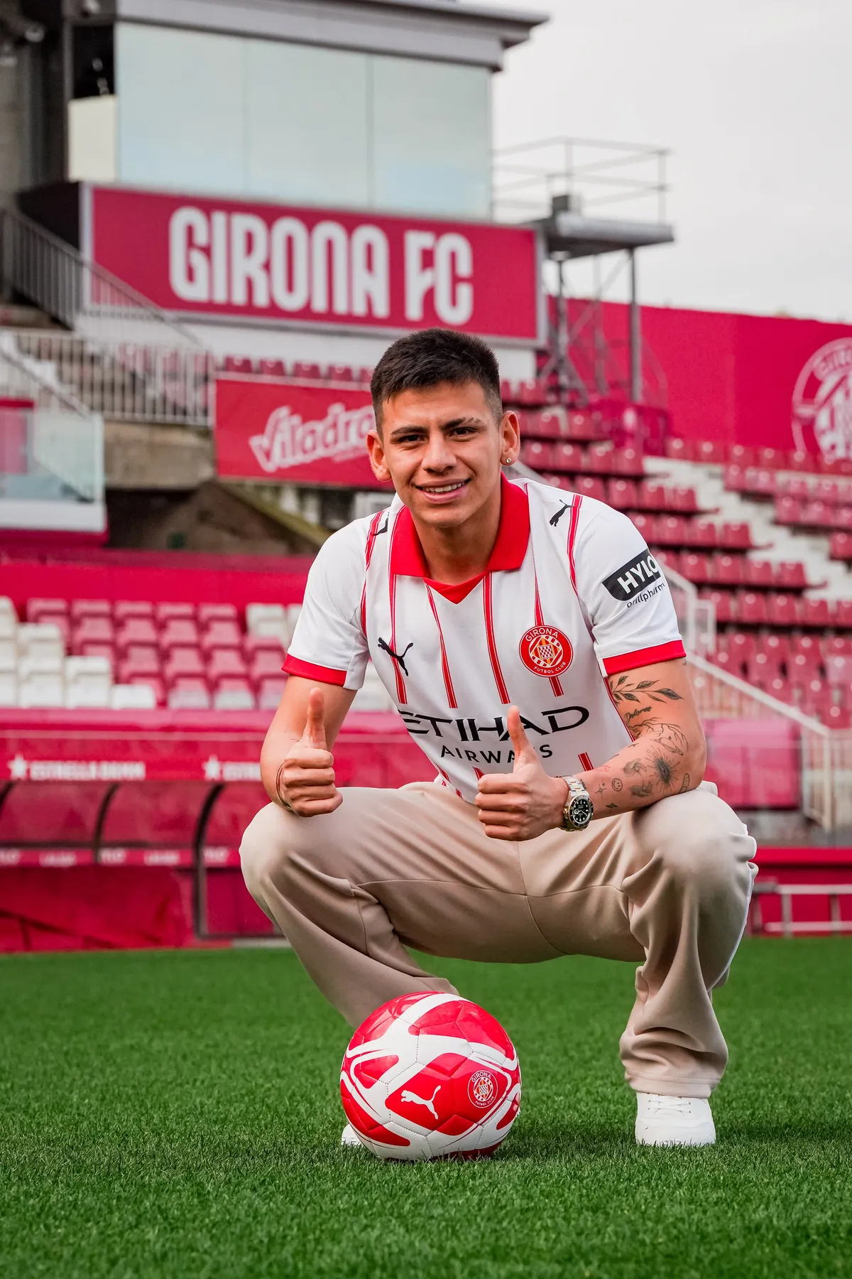 Claudio Echeverri ya viste los colores del Girona.