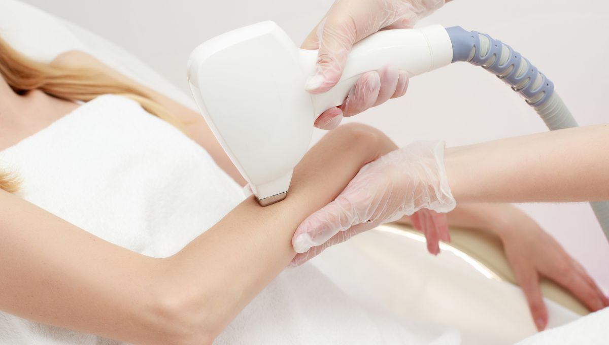 Depilar brazos. Depilar brazos.