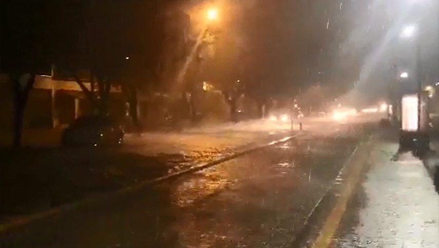 Fuerte tormenta y calles inundadas en el Gran Mendoza