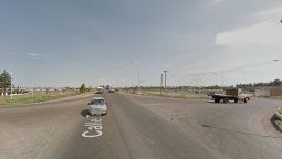 Cinco ladrones a mano armada asaltaron a un hombre y su hijo