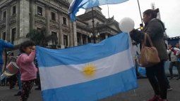 Una tensa calma se vivió en la jornada previa a la votación