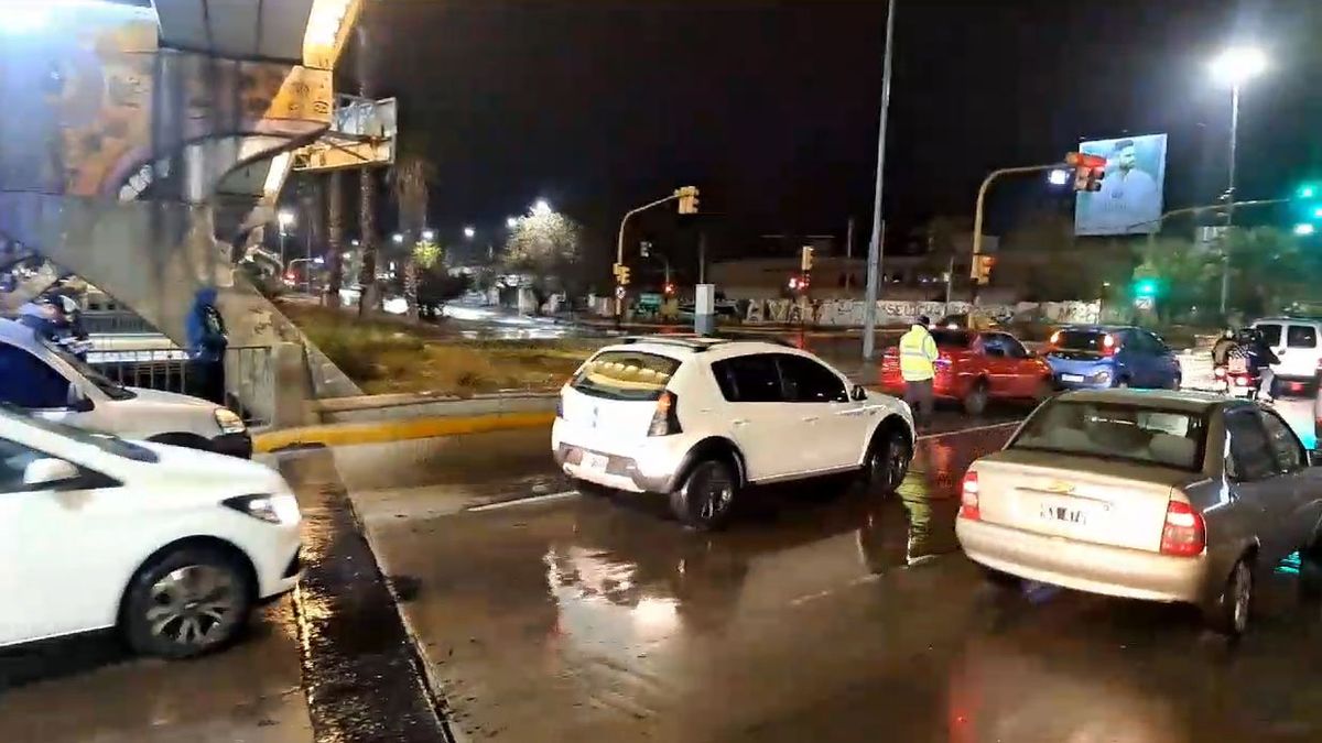 El primer accidente en cadena fue en el Nudo Vial, en el ingreso a la Capital de Mendoza.