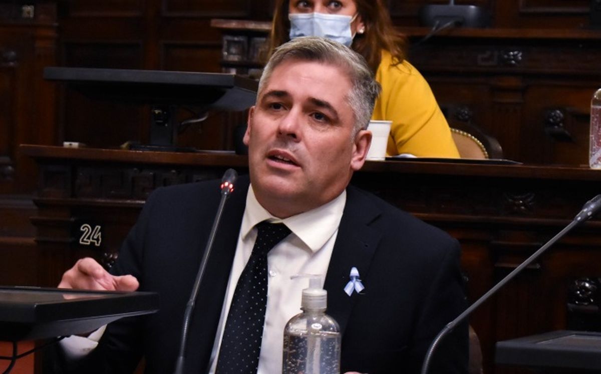 Germán Gómez, presidente del bloque de Diputados del PJ, que rechazó el proyecto de ampliación de casos en los que los policías pueden usar armas. Germán Gómez, presidente del bloque de Diputados del PJ, que rechazó el proyecto de ampliación de casos en los que los policías pueden usar armas.