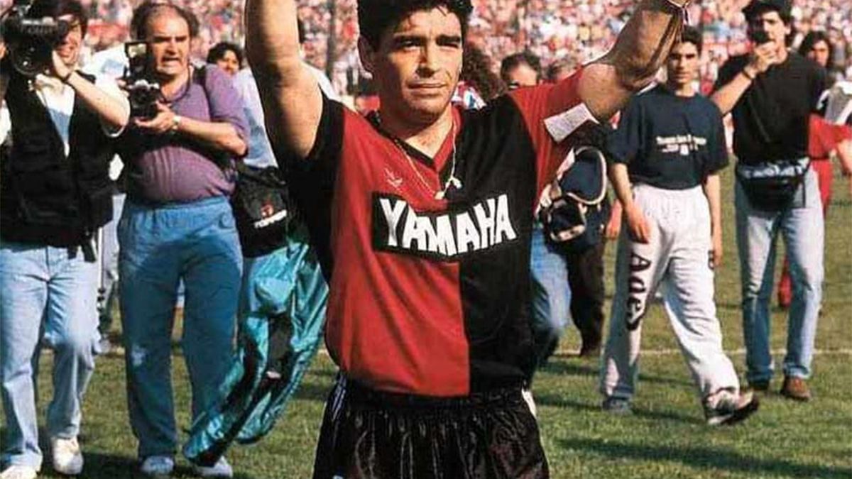 Diego Maradona causó sensación con su llegada a Newell's Olds Boys de Rosario.