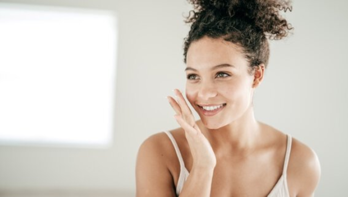 El truco casero para disminuir los poros y grasa de la piel