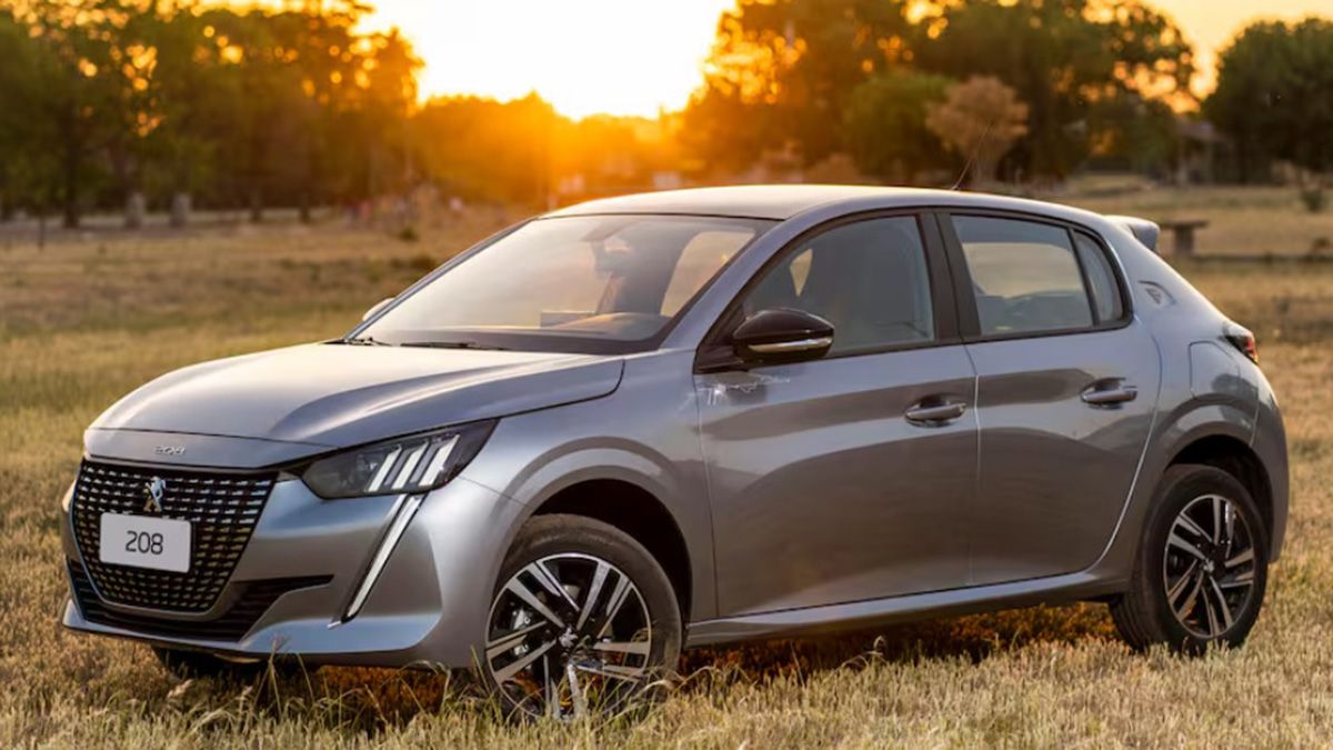 Autos: las ventas cayeron menos en abril y hubo cambios en el ranking