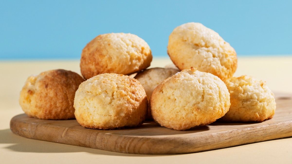 Con solo 3 ingredientes podrás disfrutar de estos exquisitos pancitos de queso aptos para celíacos Con solo 3 ingredientes podrás disfrutar de estos exquisitos pancitos de queso aptos para celíacos