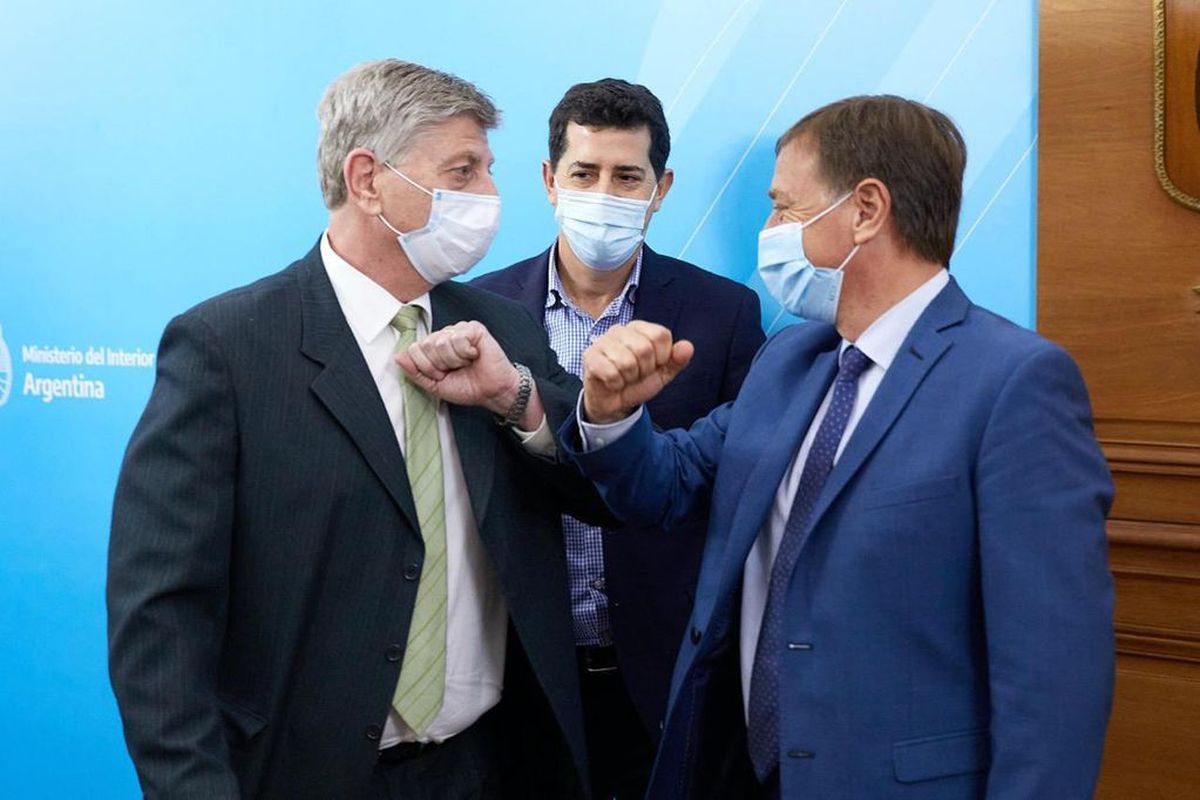 Codo con codo. Suarez y Ziliotto se vieron en la reunión del Coirco del junio de 2020. Mendoza perdió la votación 4 a 1 y solicitó el laudo al que ahora accedió a responder el Presidente.