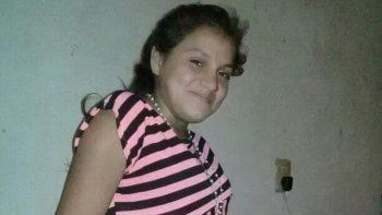 La violaron y mataron entre varios: la Policía busca a su novio