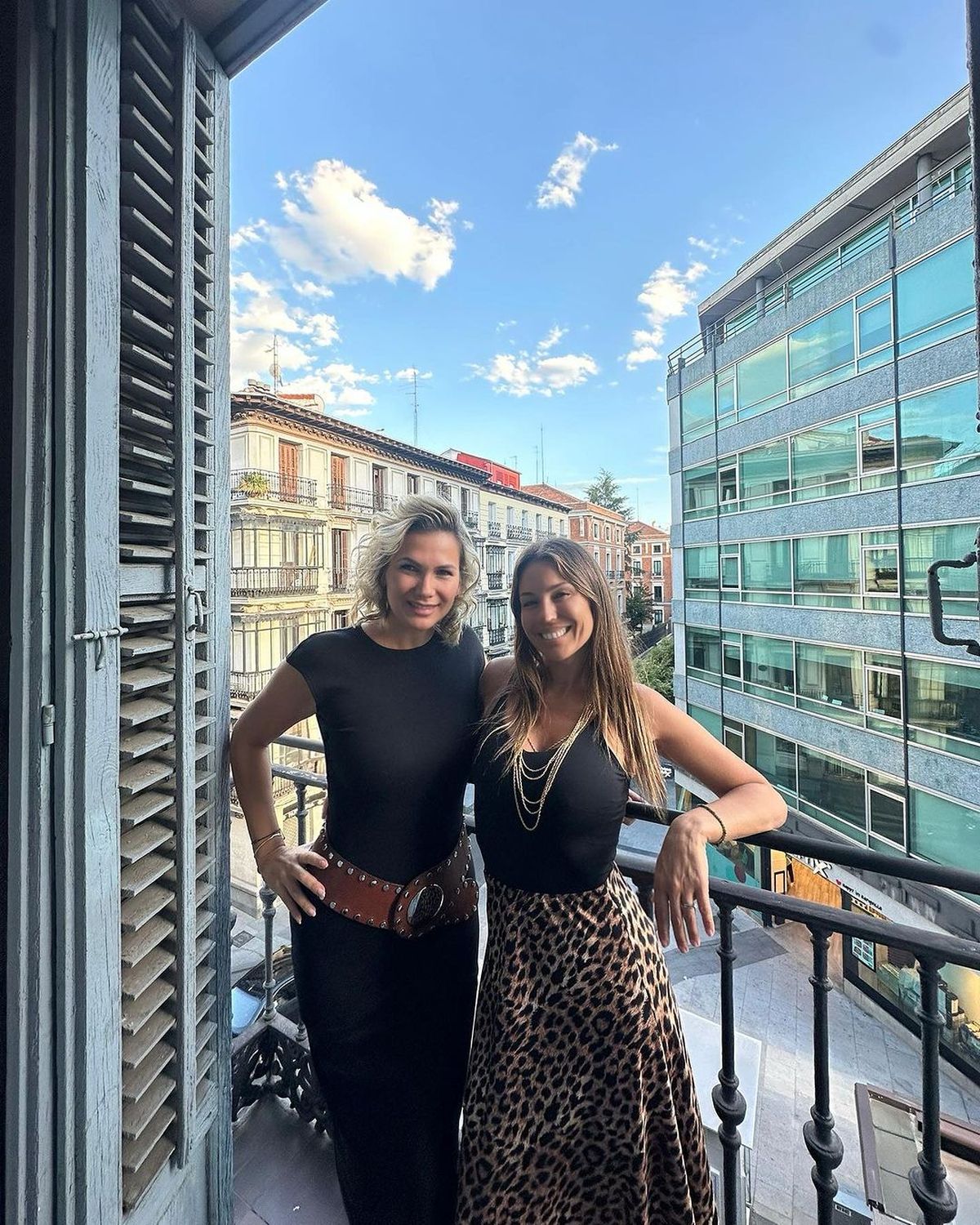 Desde Madrid, Pampita se suma al animal print y anticipa la primavera: extra large, golden y más. Desde Madrid, Pampita se suma al animal print y anticipa la primavera: extra large, golden y más.