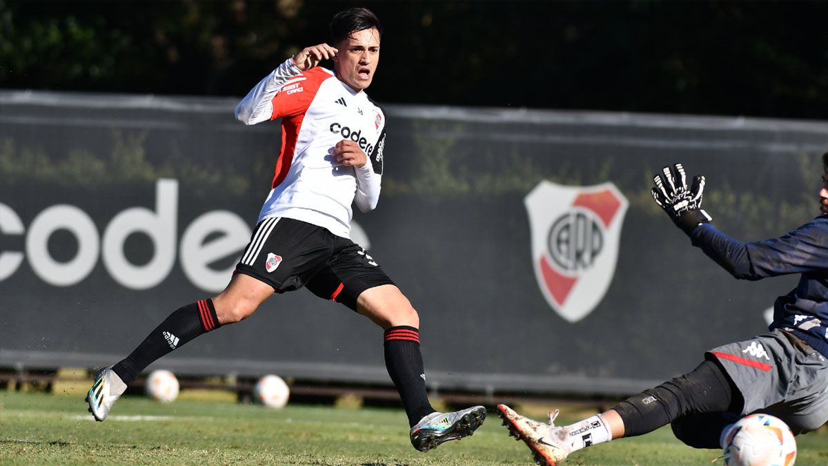 Solari hizo un gol en el primer partido de la jornada.