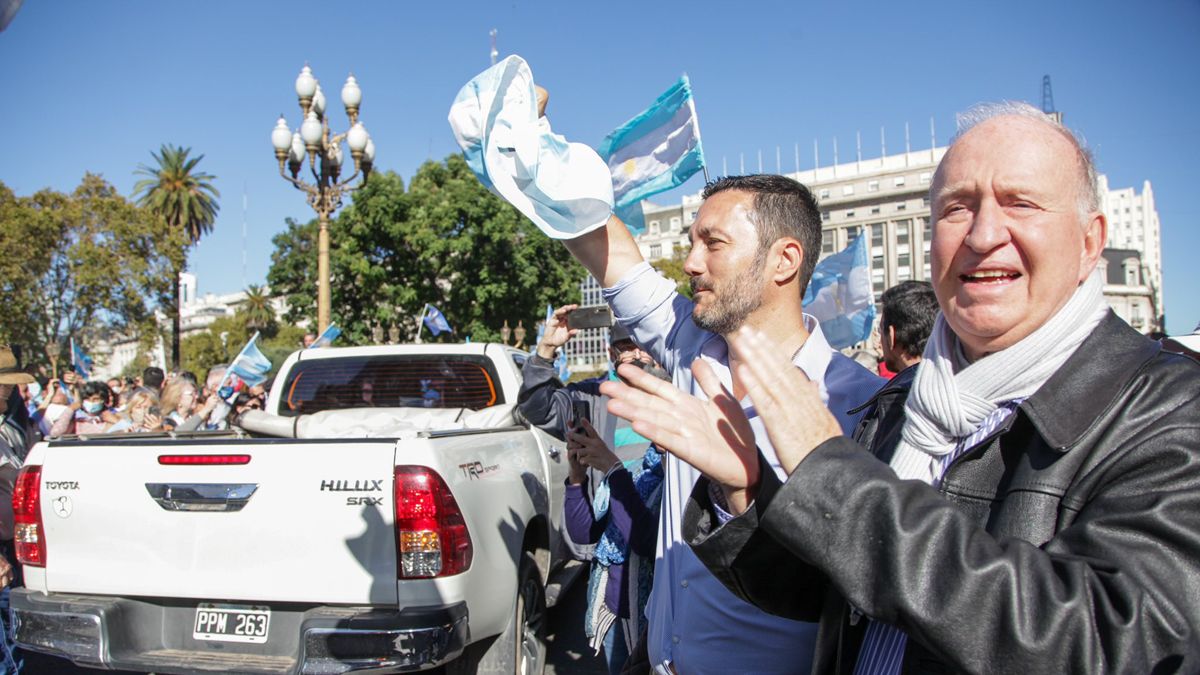 En una de sus últimas apariciones públicas Luis Petri participó de la marcha del Campo contra el gobierno nacional el 23 de abril.
