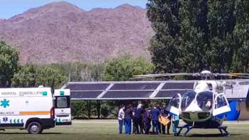 Un auto desbarrancó en Uspallata y una mujer fue trasladada en helicóptero al Hospital Central