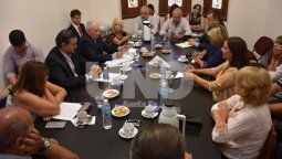 Lamberto informó a diputados que en 2017 se iniciaron más de 33 mil expedientes en la Defensoría del Pueblo Lamberto informó a diputados que en 2017 se iniciaron más de 33 mil expedientes en la Defensoría del Pueblo