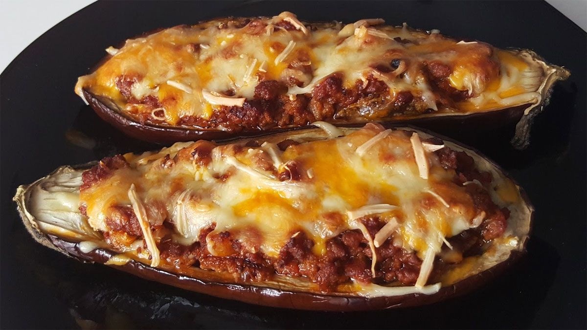 La berenjena es dueña de muchas recetas en la gastronomía mundial. La berenjena es dueña de muchas recetas en la gastronomía mundial.