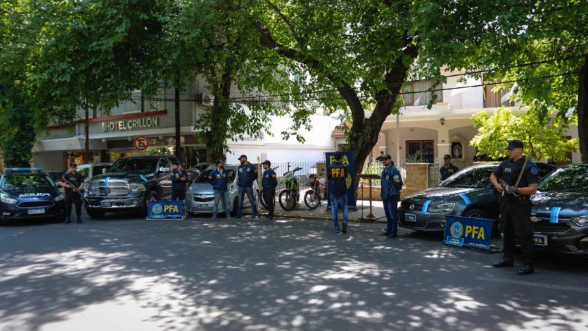 Los vehículos con los que hacían delivery de drogas.