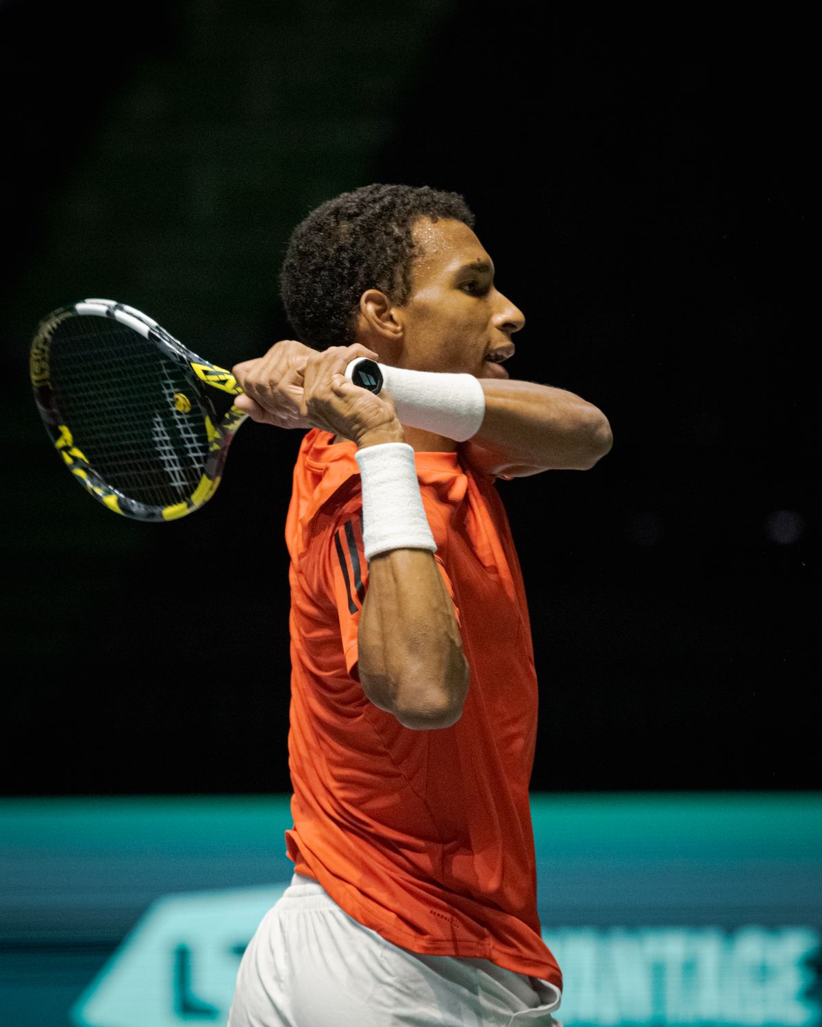 Félix Auger Aliassime le dio el segundo punto a Canadá en Copa Davis. 