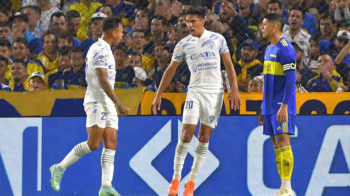 Godoy Cruz consiguió un valioso empate ante Boca, en la Bombonera