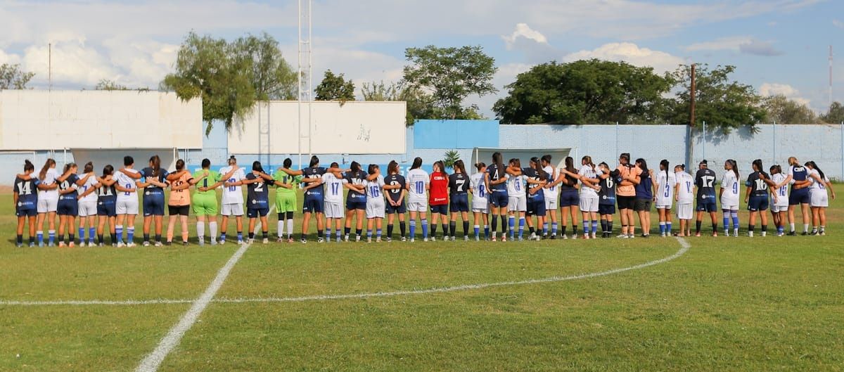 La foto del repudio de las jugadoras de Independiente Rivadavia y Godoy Cruz tras otra final suspendida