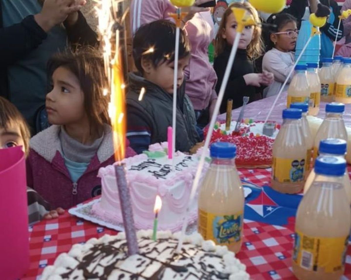 La asociación está agradecida a todas las personas y empresas que han ayudado desinteresadamente para que esto pueda seguir. La asociación está agradecida a todas las personas y empresas que han ayudado desinteresadamente para que esto pueda seguir.